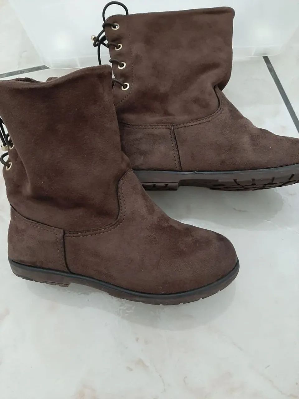 Botas infantis marrons