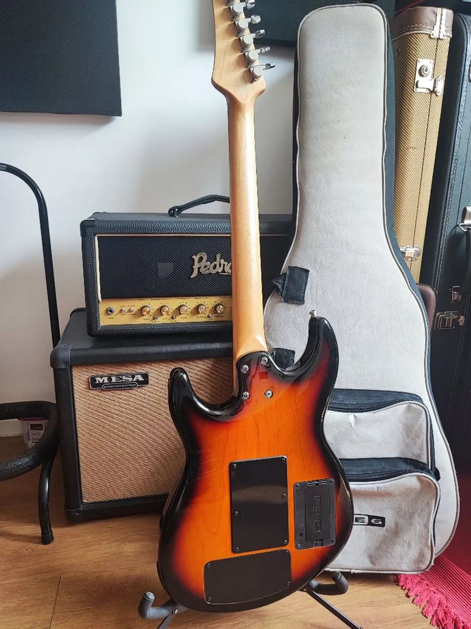 Guitarra Line 6 Variax JTV-69 - Instrumentos musicais - Paciência
