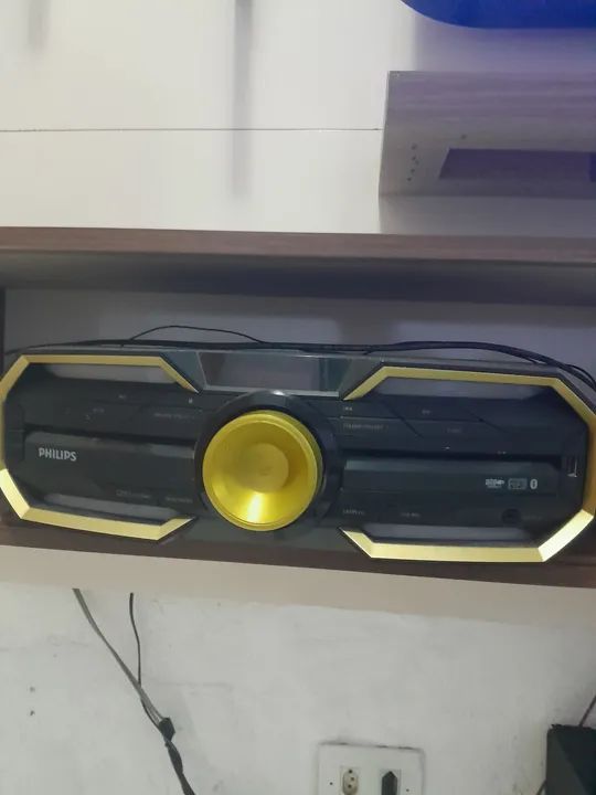 Som Philips com design moderno