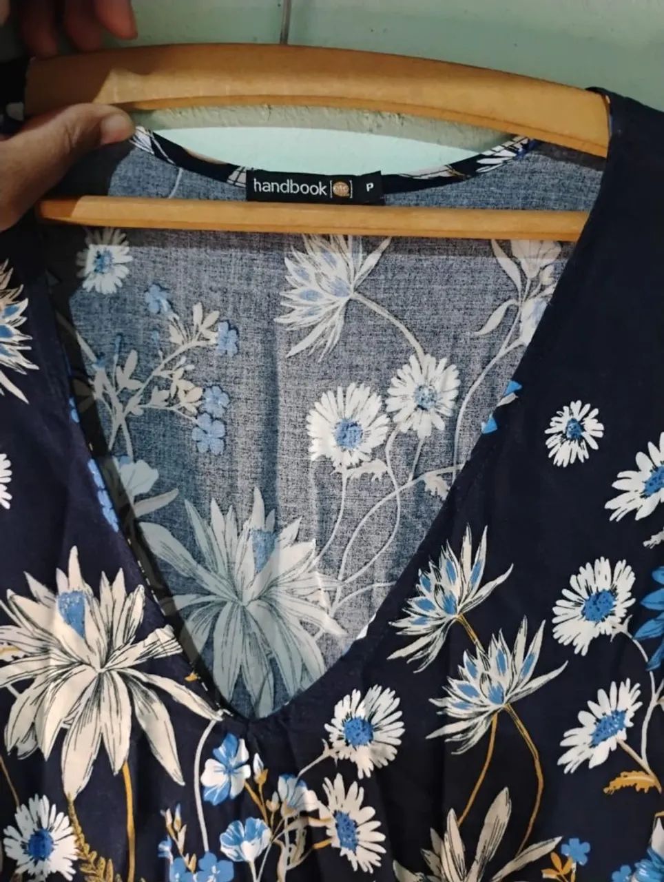 Vestido floral azul e branco - Foto 2