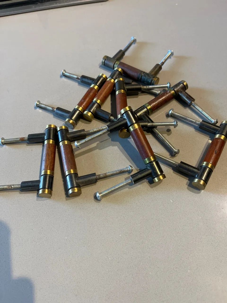 Puxador de porta em madeira e metal (17 peças) - Foto 4