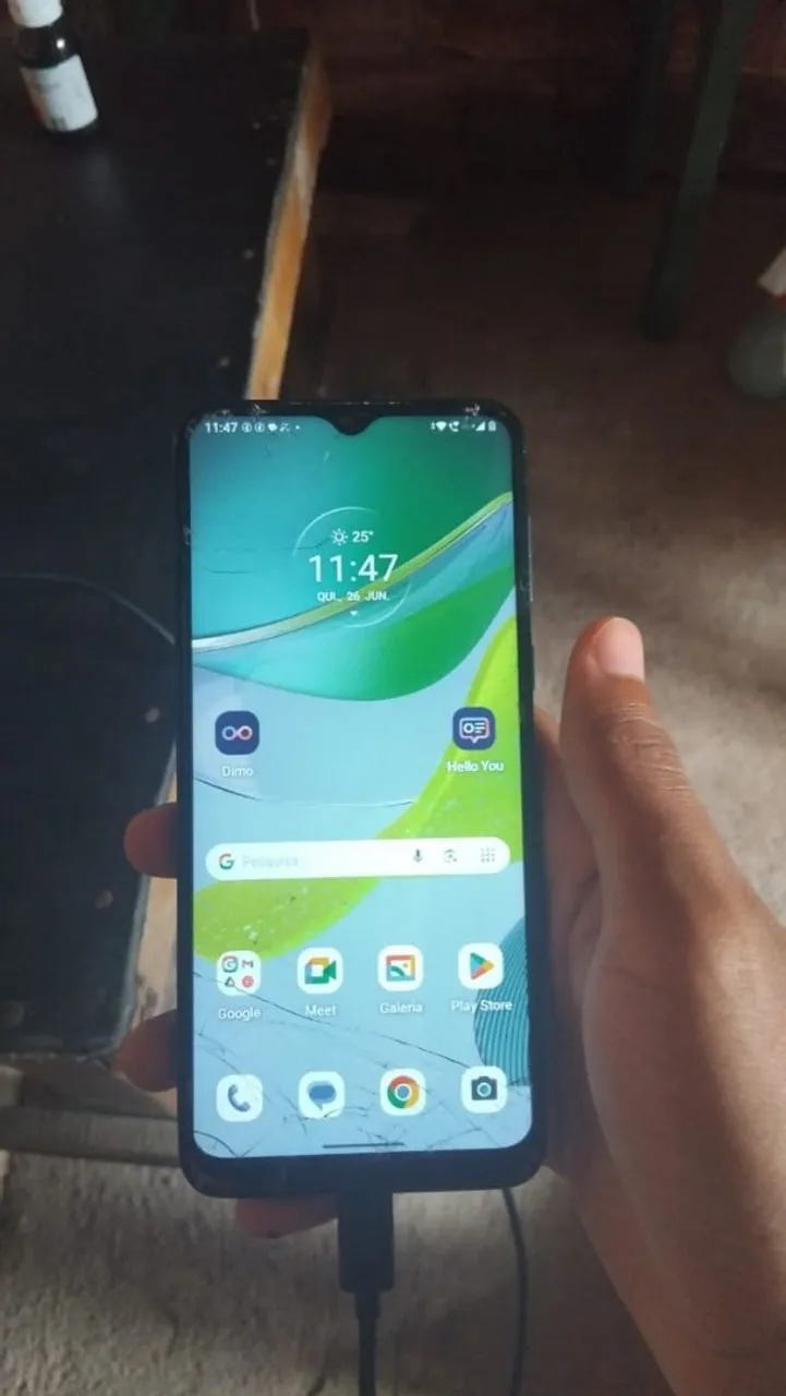 Moto e 13 
