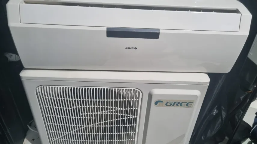Ar condicionado Gree 12mil BTU quente e Frio em ótimo estado