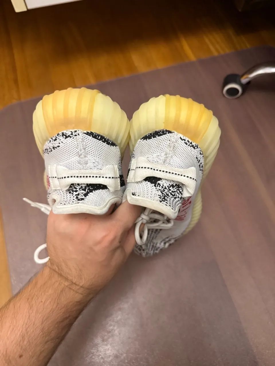 Adidas Yeezy 43 Branco - Foto 2