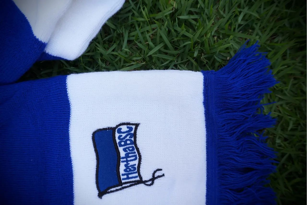 Cachecol hertha Berlin  - Foto 2