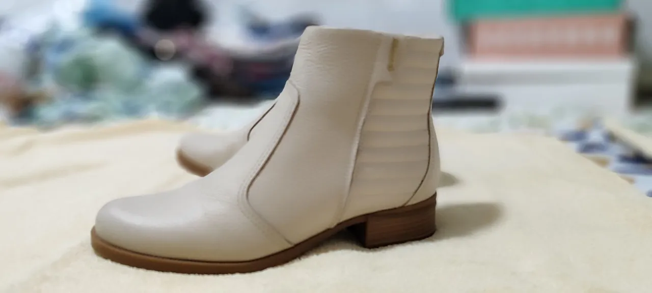 Bota Feminina Bege - Conforto e Estilo!