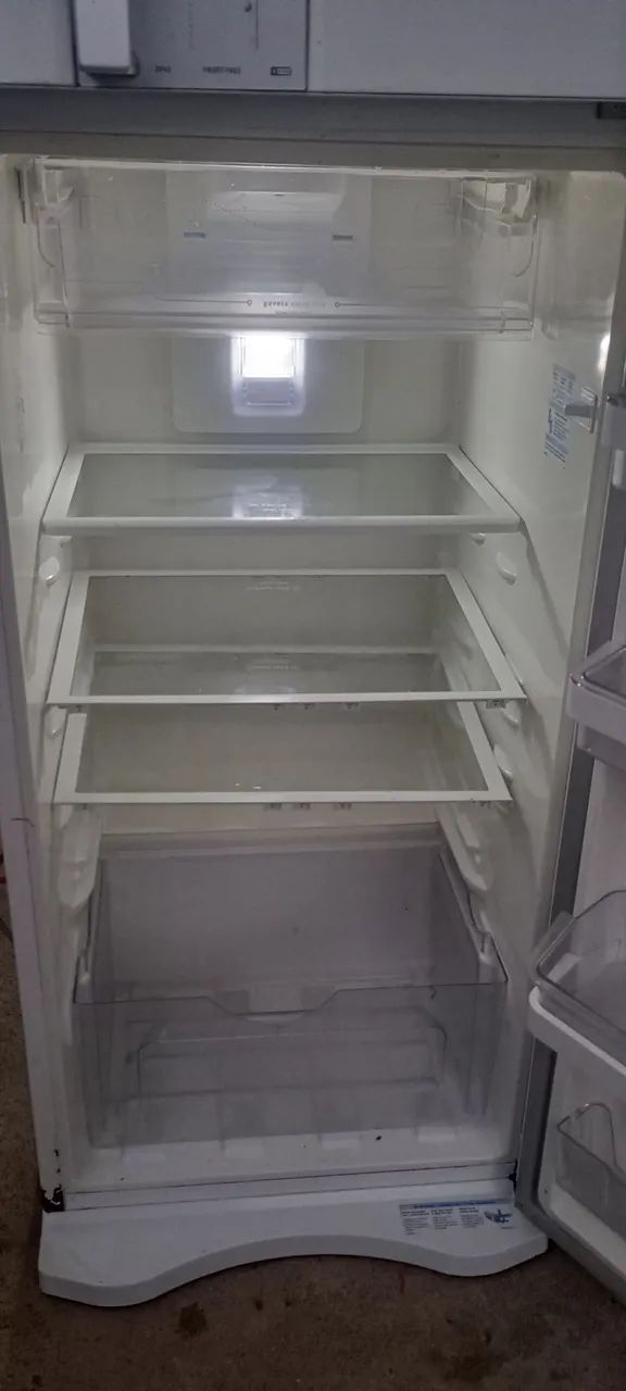 Geladeira Electrolux com controle de temperatura - Foto 3
