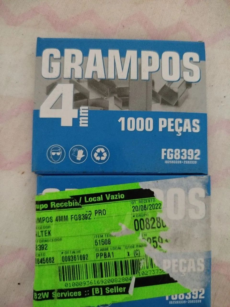 Grampos e pinos para uso profissional 