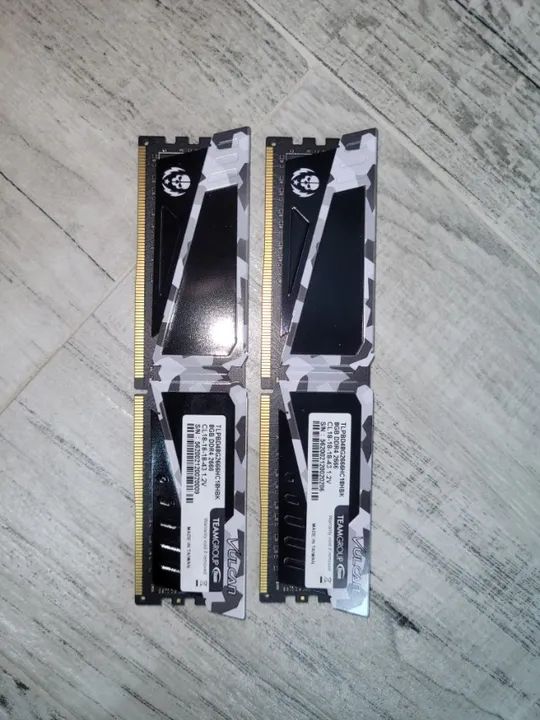 DDR4 Team group T-Force 2666mhz 16gb (2 pentes de 8gb)