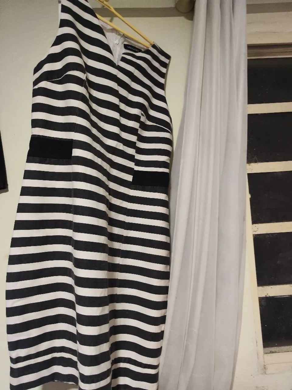 Vestido GREGORY listrado preto e branco