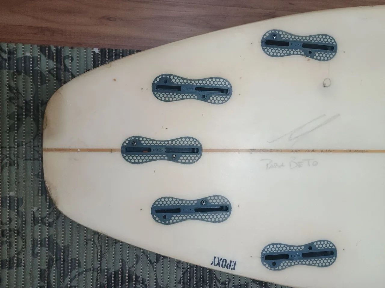 Luciano leão 6'0 18 1/2 2 5/16 28l EPS EPOXY  - Foto 4