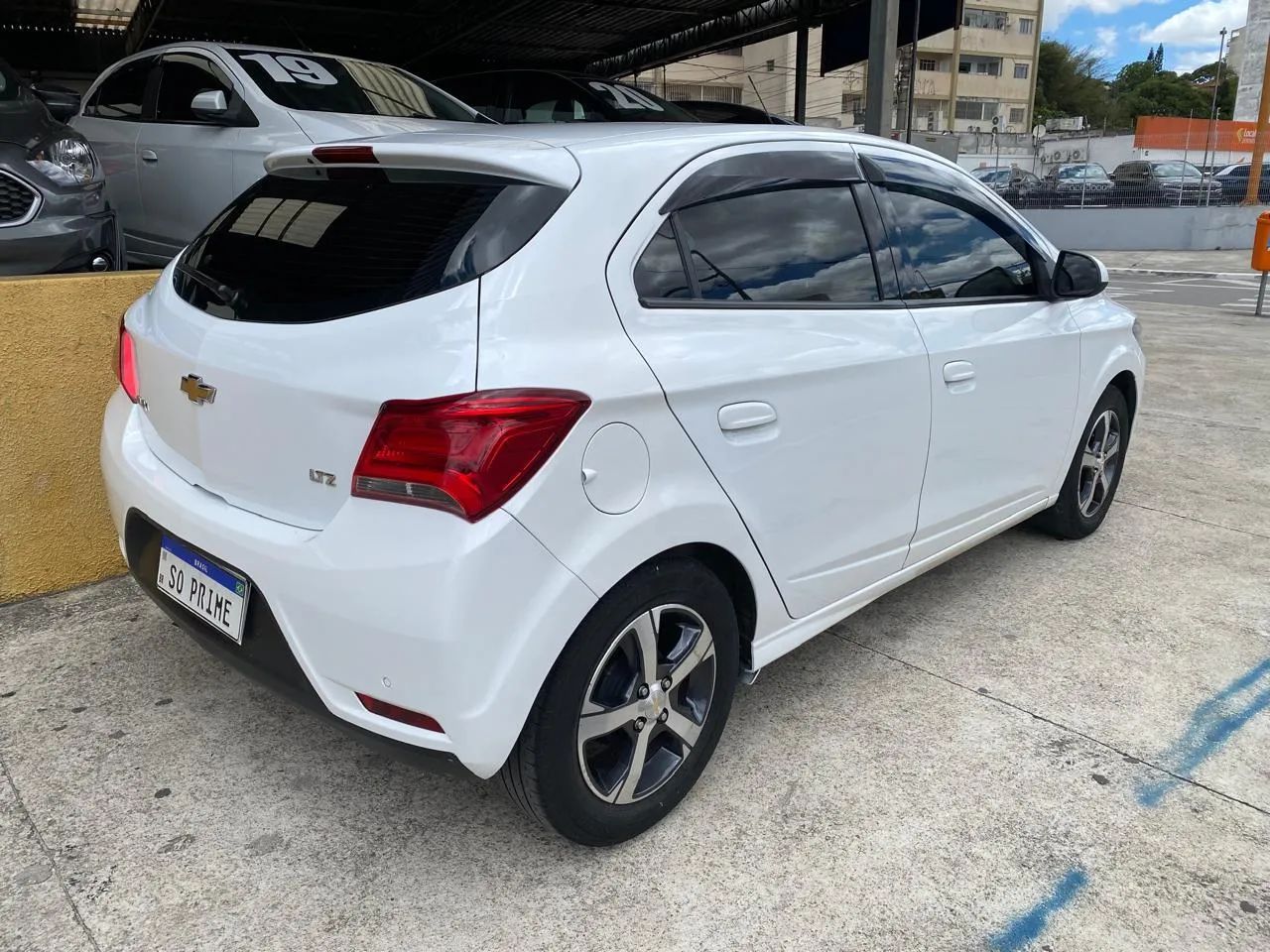 Chevrolet Onix Hatch LTZ 1.4 8V Flex Power Aut. 4P 2019 - Foto 13