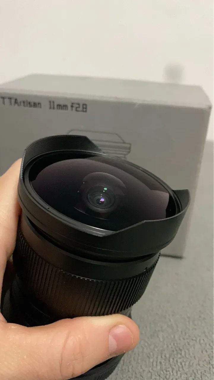 Lente Fisheye 11mm ED F2.8 - Seminovo