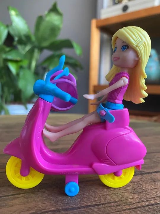 Boneca com Motocicleta - Brinquedo Infantil Polly  - Foto 3
