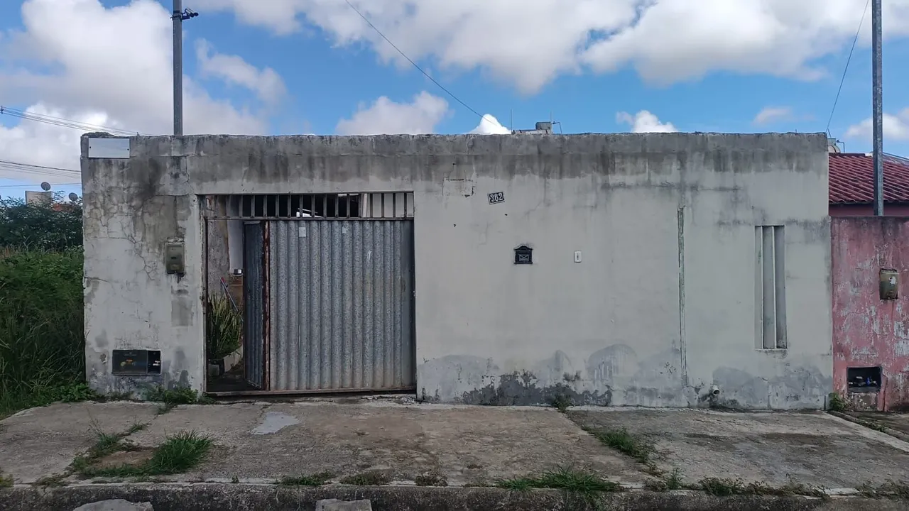 Vende-se ou troco por casa em campo do Brito