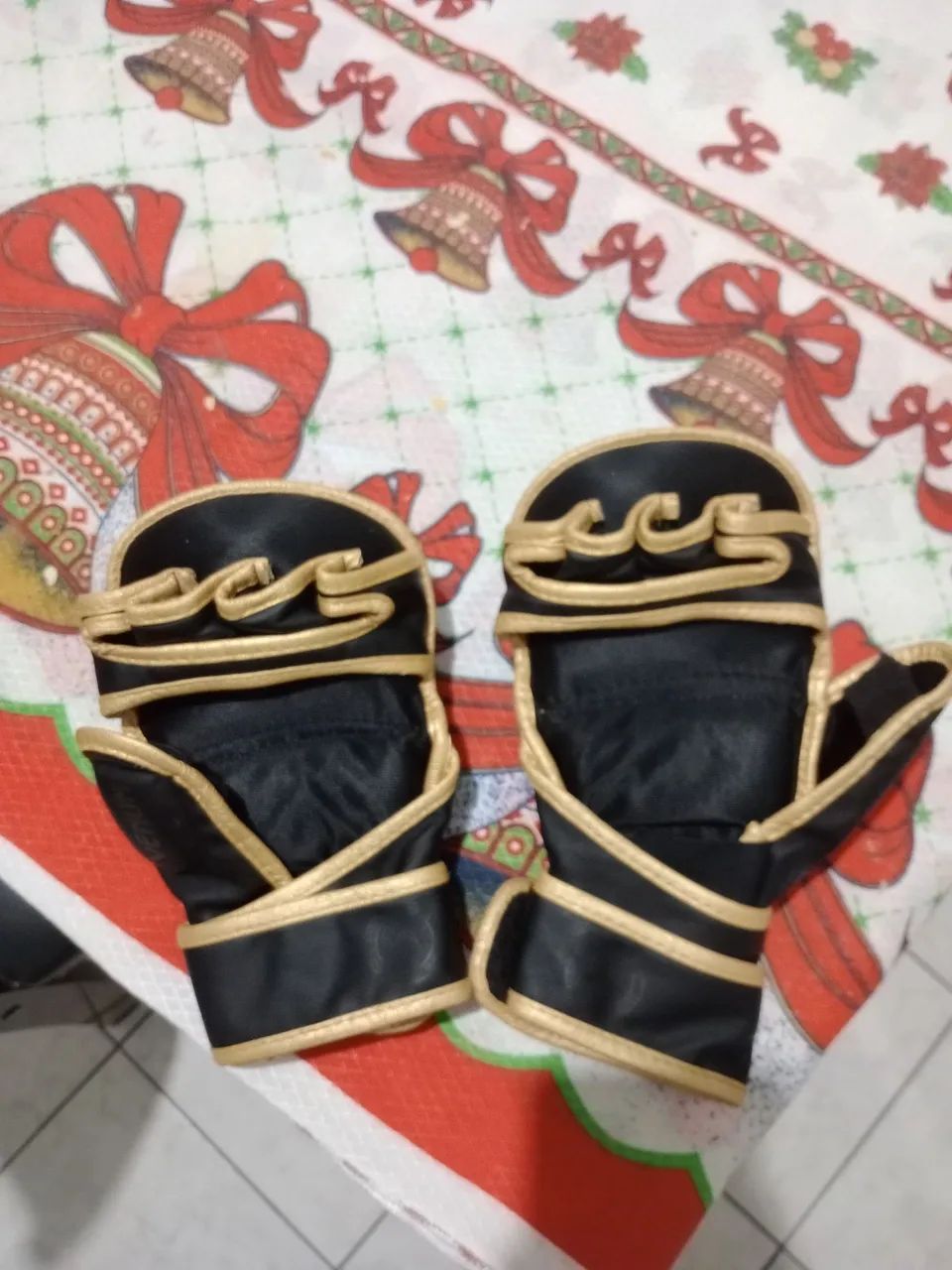 LUVA DE MMA VENOM tamanho M - Foto 2