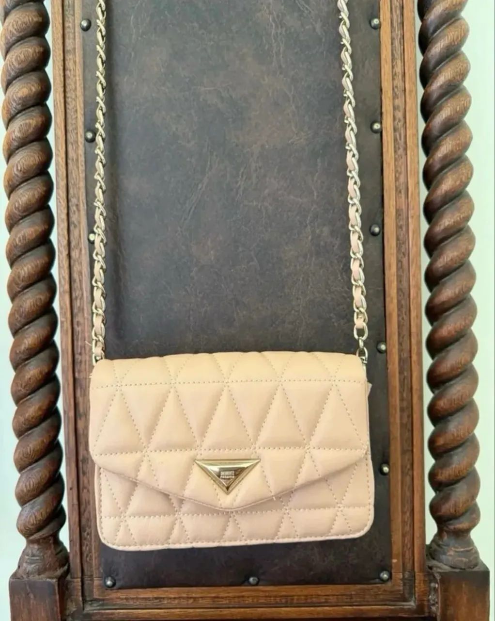 Bolsa Bege Schutz com alça de corrente  - Foto 2
