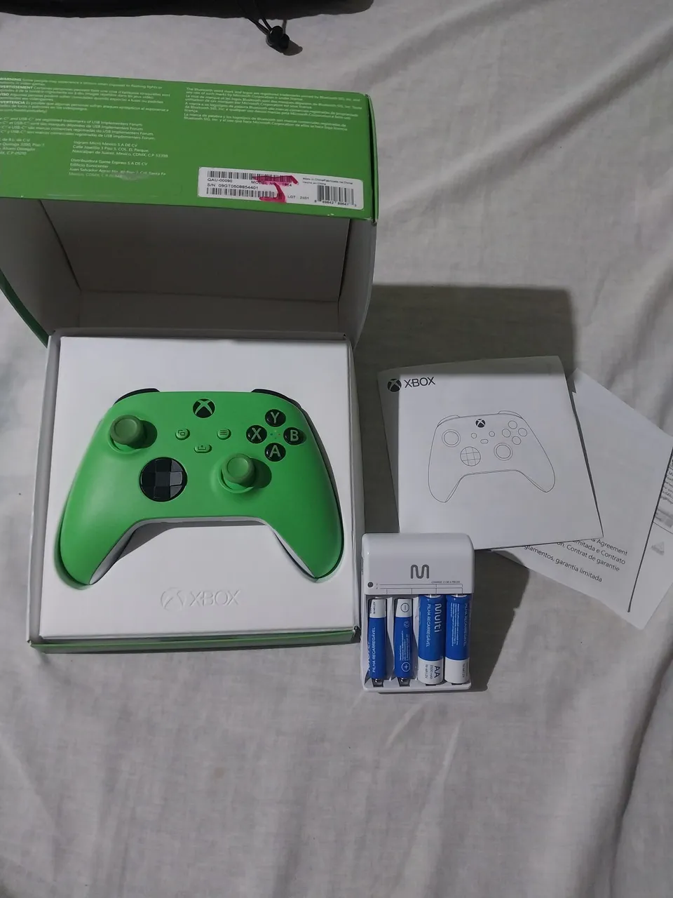 Controle Xbox + Carregador e Baterias (Novo)
