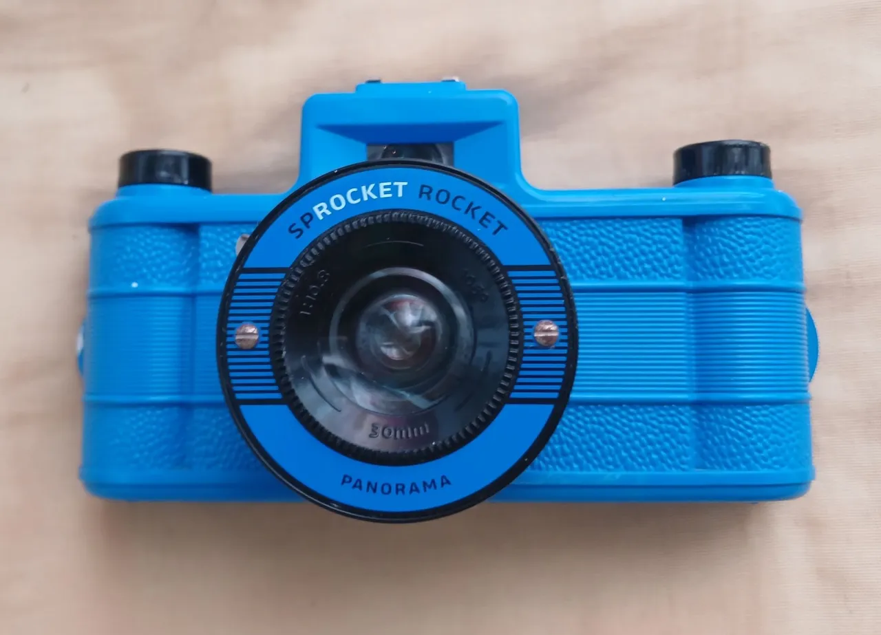 Câmera Sprocket Rocket Panorama Azul - Lomography