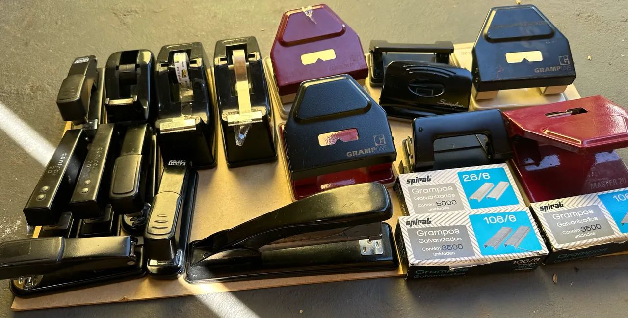 7 Perfuradores  6 grampeadores e 2  suporte durex  - Foto 3