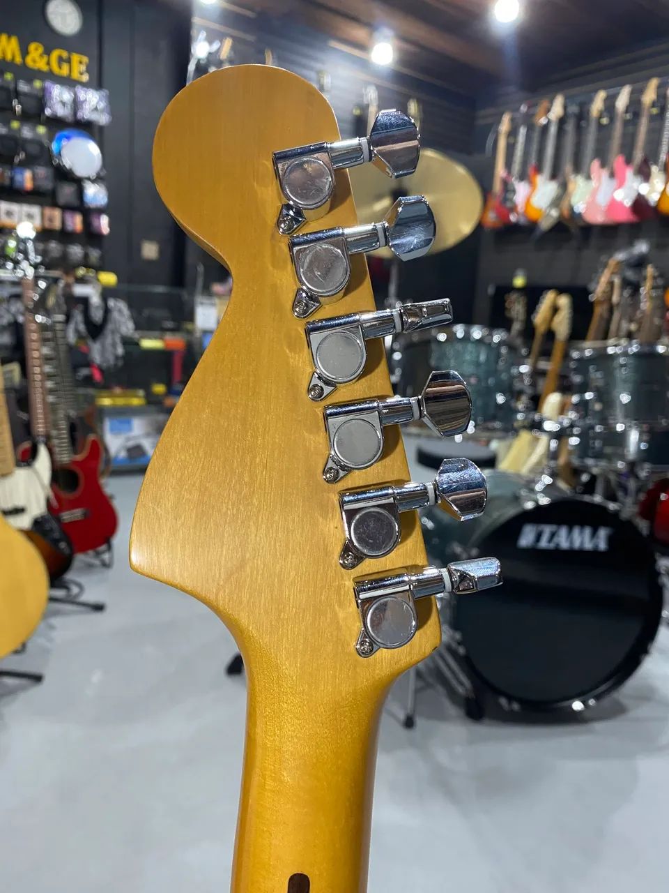 Guitarra Tagíma T635 escalopada - Foto 6