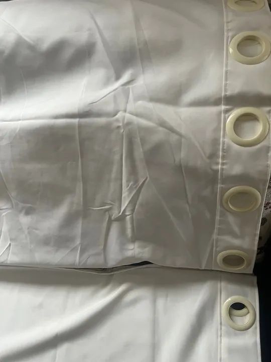 Cortinas Off-White com Ilhós - Foto 3