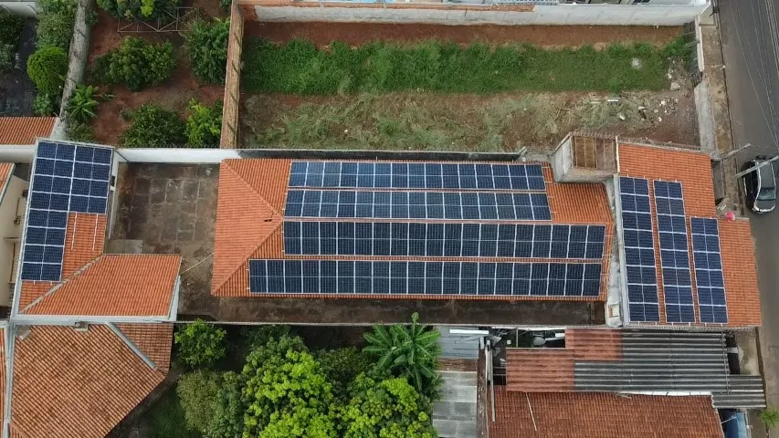 Oportunidade Casa com projeto para 19 Kitnets e usina solar instalada