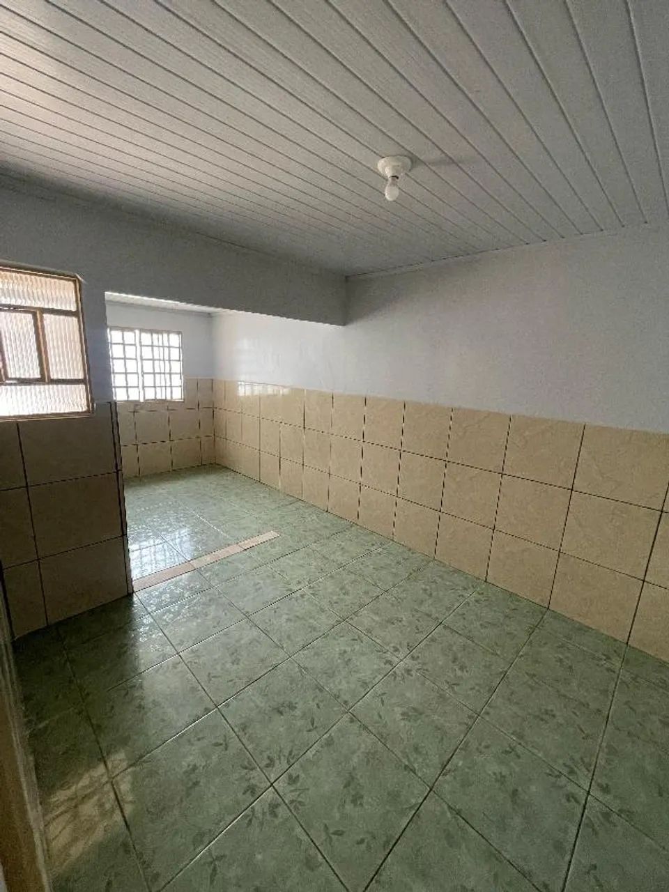 CASA DE FUNDO REFORMADA COM 2QTOS - Foto 2