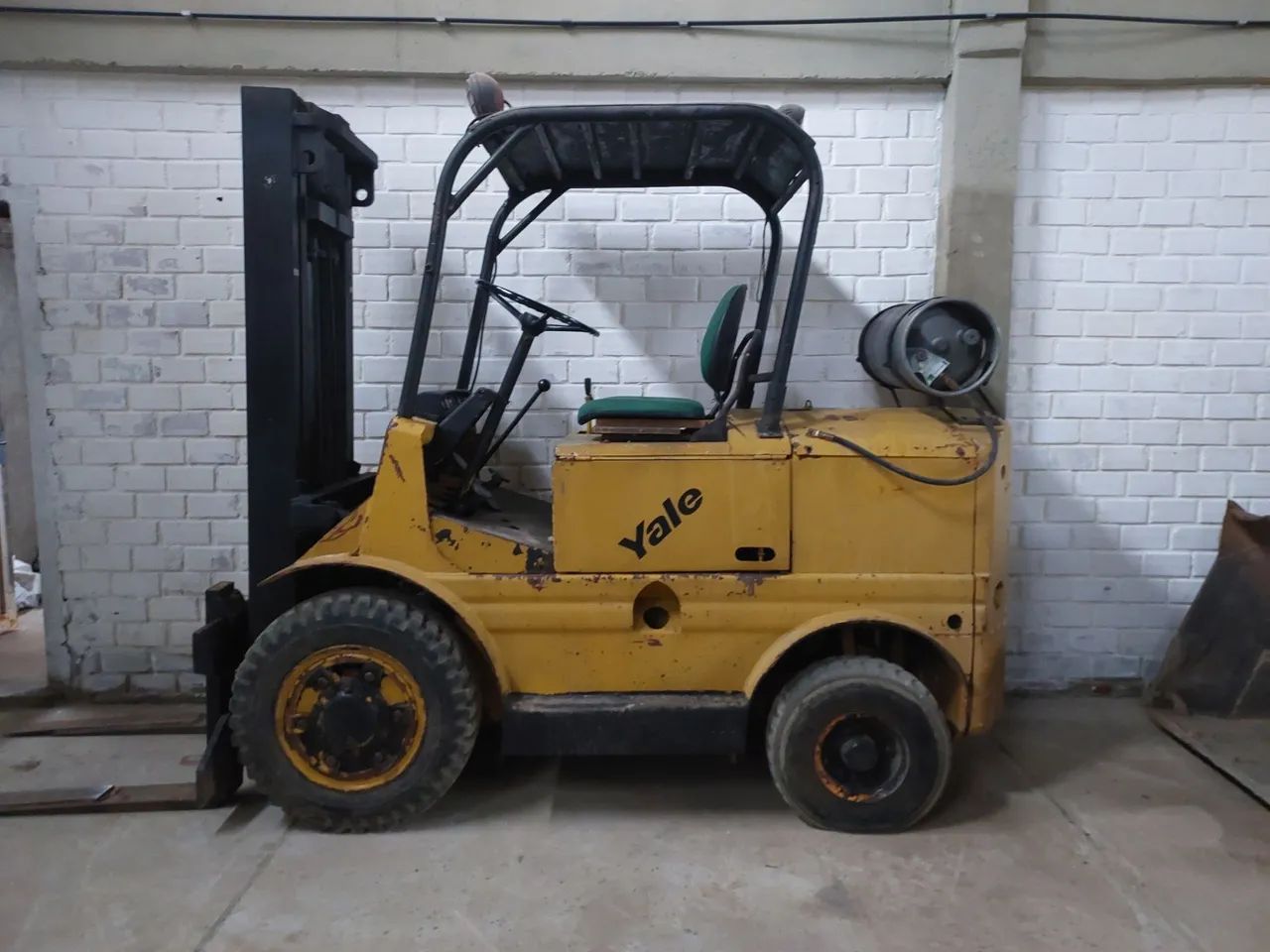 Empilhadeira Yale Usada