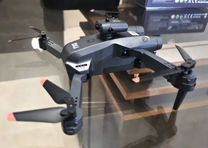 Drone Novo Com Câmeras Móveis Maleta e Acessórios Completo Várias Funções e Recursos - Foto 3