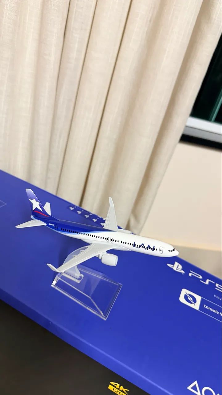 Miniatura de avião LAN 1/500 - Foto 2