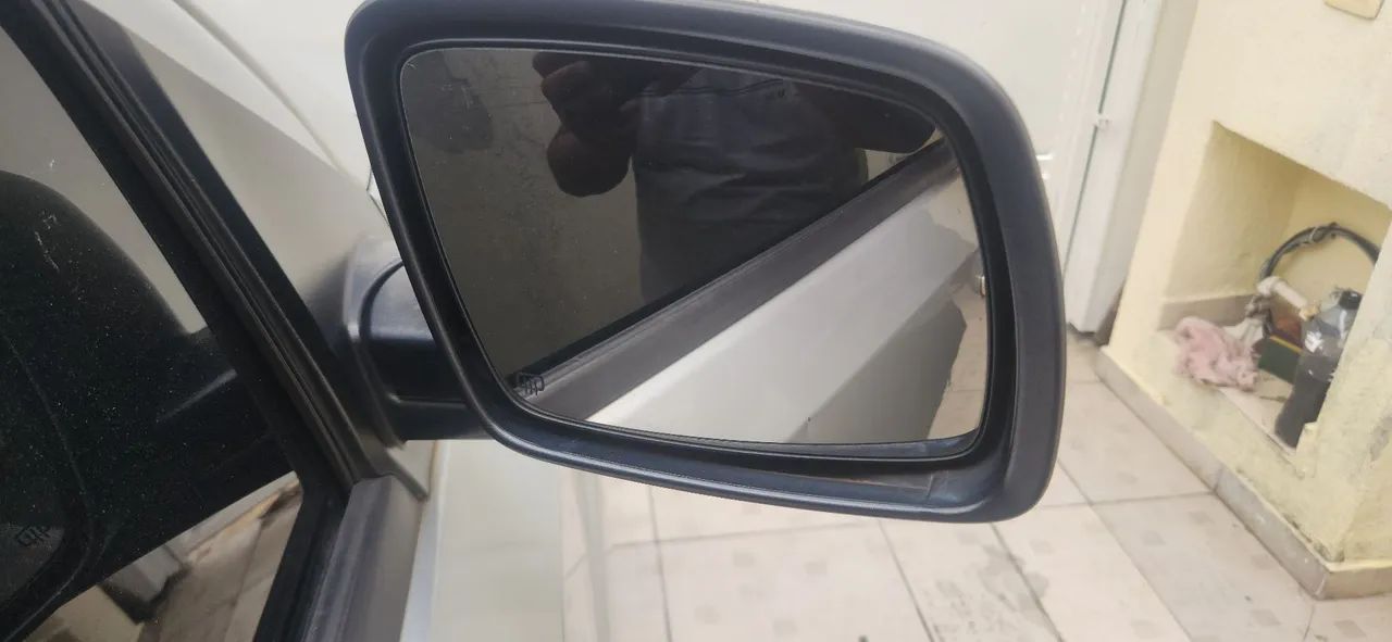 Retrovisor direito Journey sxt ano 2009 R$ 300