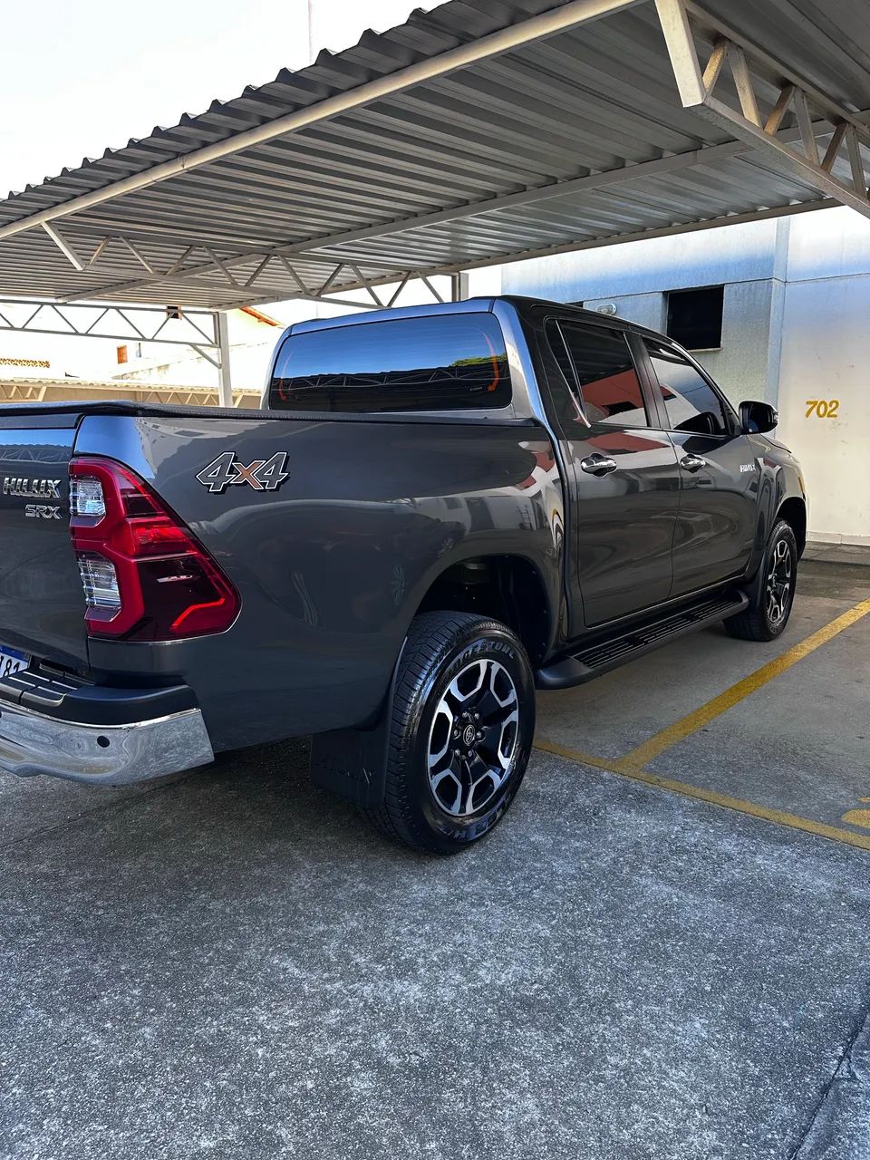 Toyota Hilux CD SRV 4X4 2.8 TDI Diesel Aut. 2021 - Foto 2