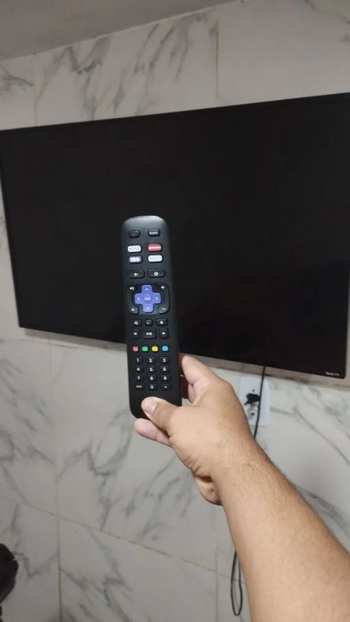 TV AOC Roku Smart 4K - Foto 3