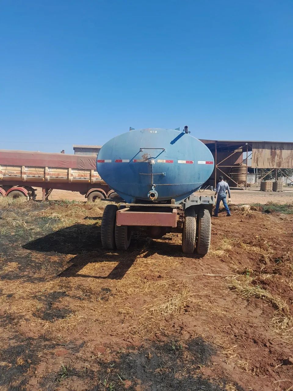 Caminhão tanque  - Foto 6