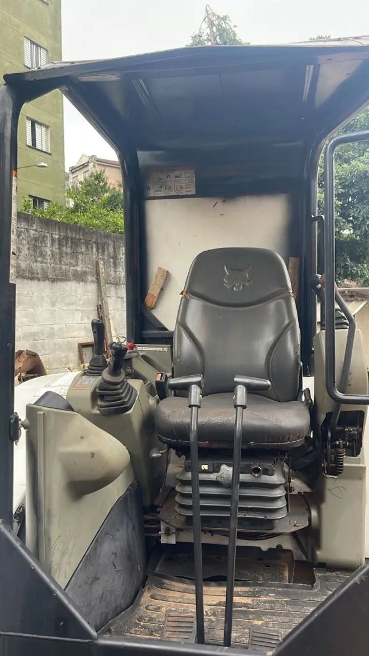 Mini Escavadeira Bobcat - E35 - Revisada  - Foto 5
