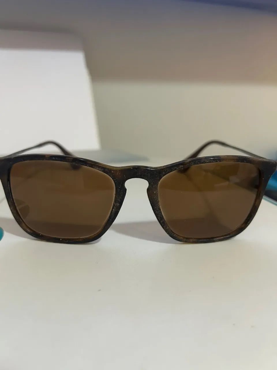 Óculos de Sol Estiloso com Design Moderno