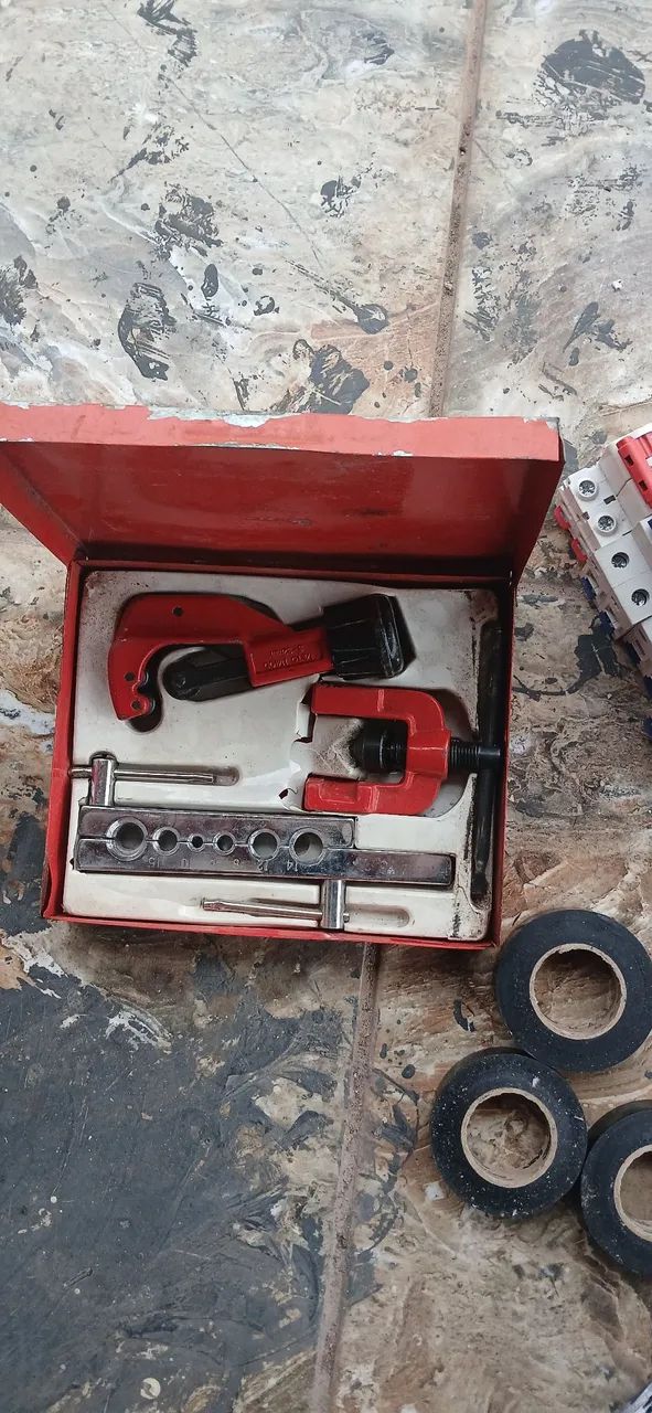 Vendo essas ferramentas e matérias 64850409933953120