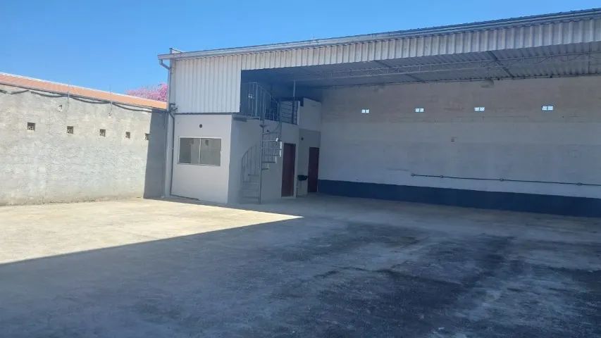Galpão comercial na Vila Menino Jesus - Caçapava - SP