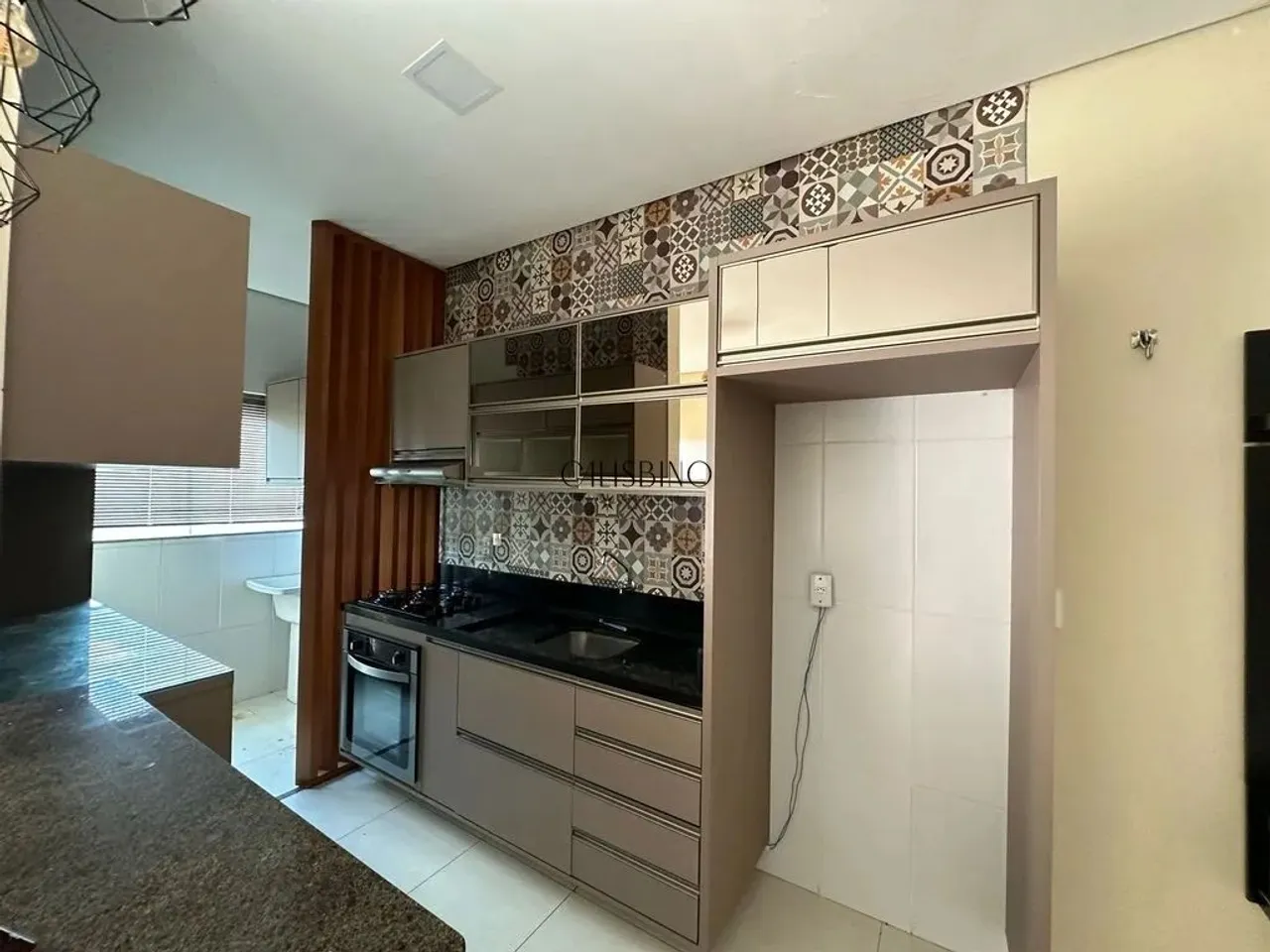 Apartamento Semi Mobiliado com Suíte no Condomínio Golden Atrás do Atacadão!