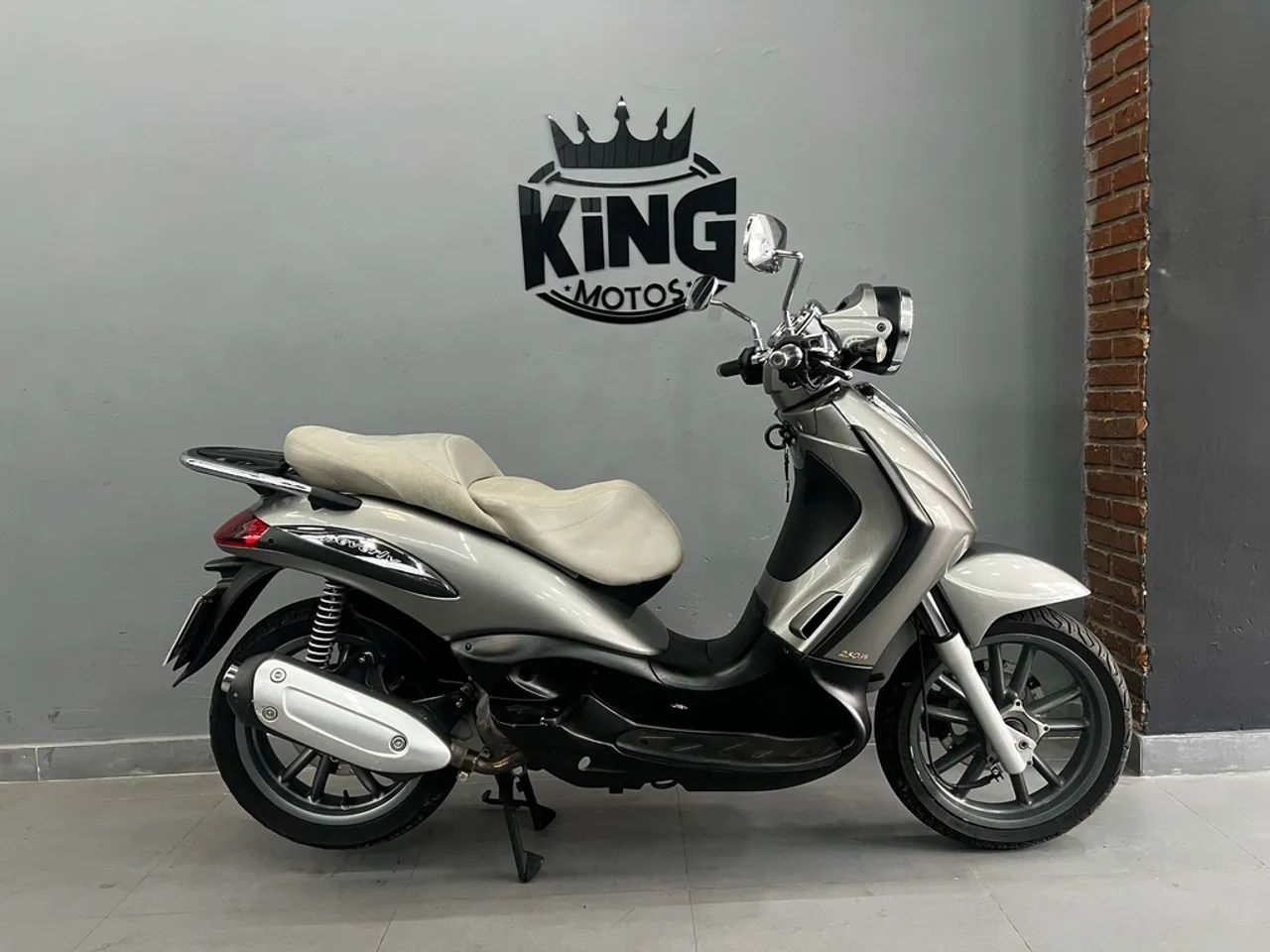 Beverly 500 Piaggio Beverly 300 S 2022 Scooter Piaggio Beverly 125