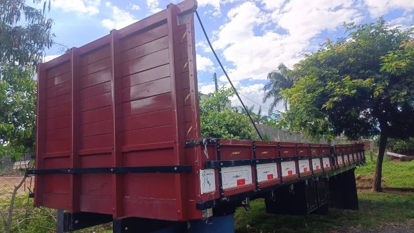 Carroceria para caminhão Truck semi-nova 8,5