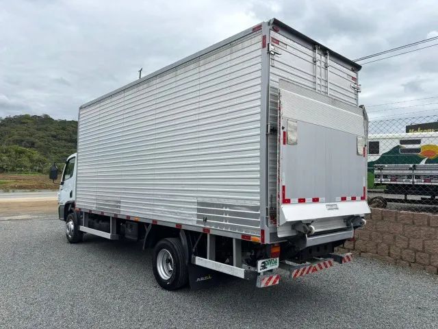 Mercedes-Benz Accelo 1016 Automático - Foto 3