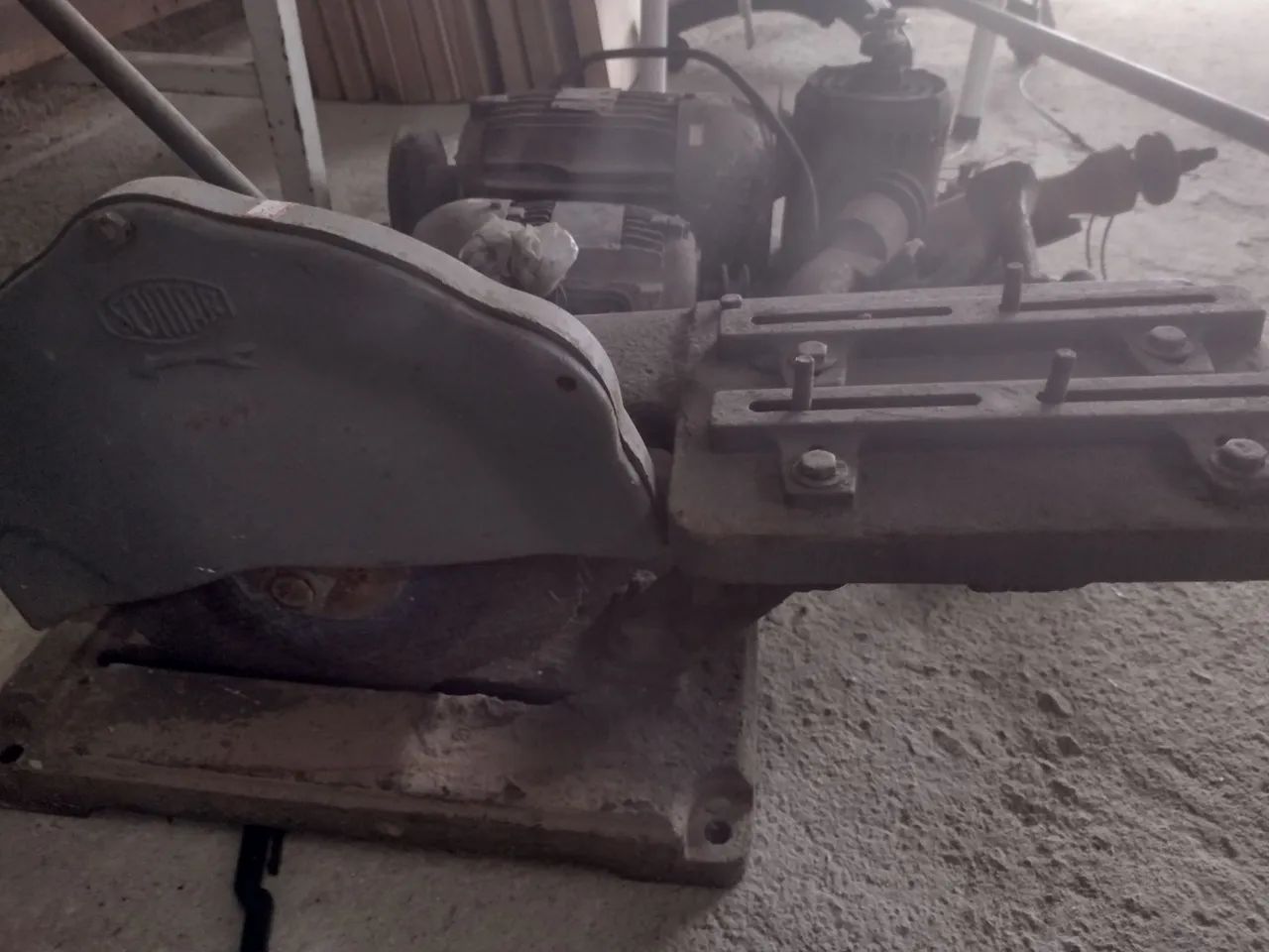 Máquina Policorte de Bancada (Sem motor)