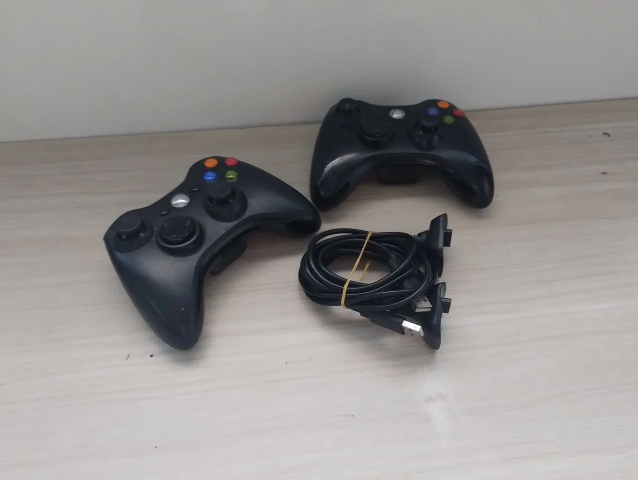 Cabo USB e controle do Xbox 360 - Foto 2