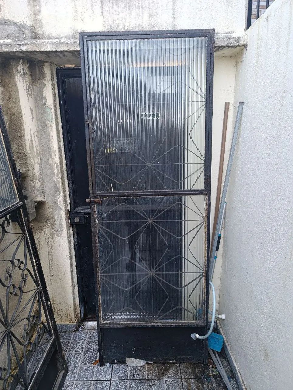 Porta de ferro65060261244675120