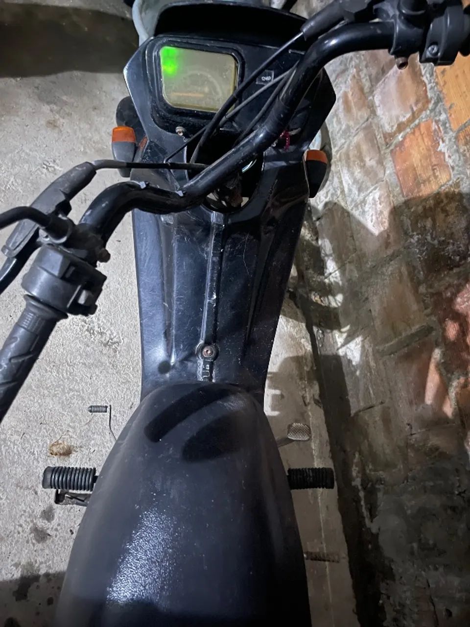 Moto conservada de mulher  - Foto 2