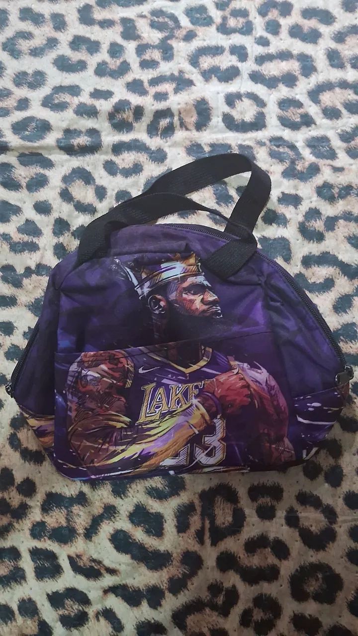 Mochila Lakers e lancheira termica LeBron James - Foto 5