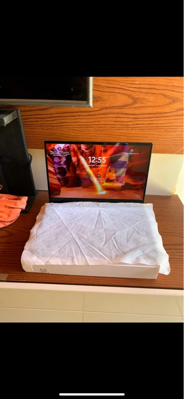 GALAXY BOOK S I5 10,08 GB RAM,SSD 256GB ,GHZ 4.40,,TECLADO ILUMINADO, BIOMETRIA, TOUCH