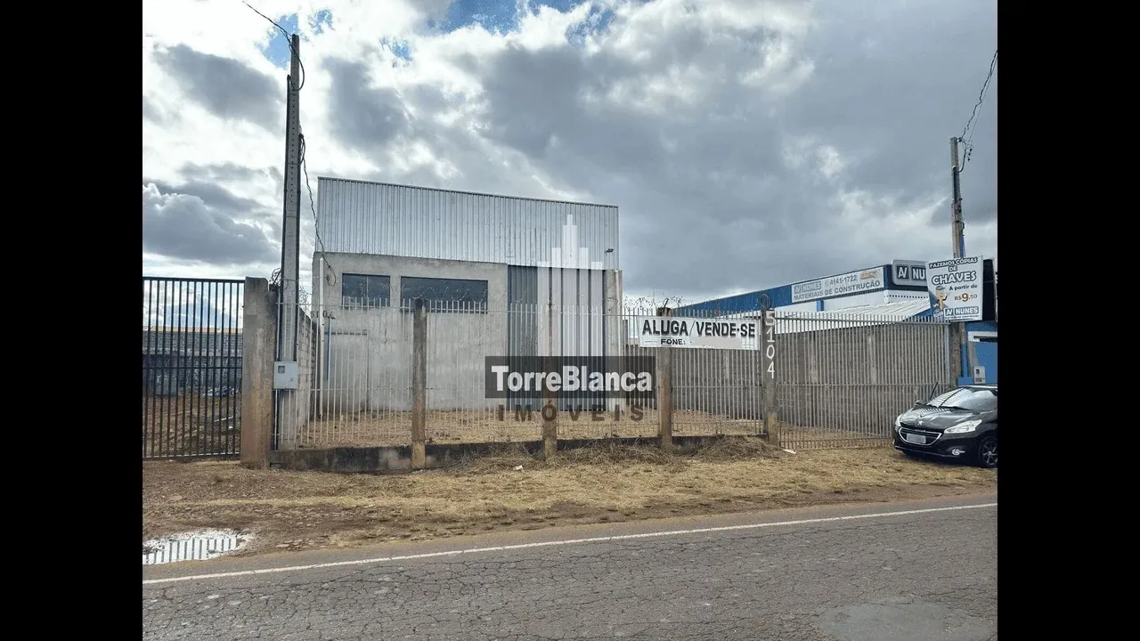 Galpão/Barracão para locação, 2 banheiros, 330 m², Próximo ao Distrito Industrial, Cará-ca
